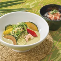 夏野菜のグリーンカレー冷麺&選べるちいさなごはんセット（税込1,429円）