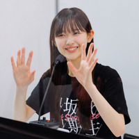 カメラマン：上山陽介