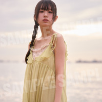 小久保柚乃の2nd写真集『こくぼづかん2』特典生写真画像　撮影：中村和孝　（C）中村和孝／小学館