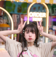 小久保柚乃の2nd写真集『こくぼづかん2』特典生写真画像　撮影：中村和孝　（C）中村和孝／小学館