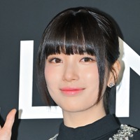 女優ペ・スジ、背中がくっきりと見える本物のバレリーナのような姿「美しすぎる」「今日もありがとう」【PHOTO】