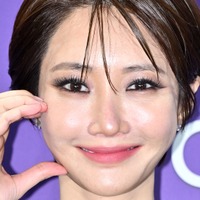 「また整形？」の声にも動じず　コ・ジュンヒ、ショートヘアで魅せた圧倒的オーラと“自然美”【PHOTO】