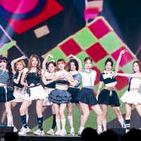 香港単独公演『2025 NiziU FAN-CON ｰNiziUniverseｰ in Hong Kong』コンサート写真　撮影：河村美貴（田中聖太郎写真事務所）