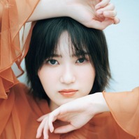 「B.L.T.2025年8月号」ローソンエンタテインメント購入特典ポスター【的野美青（櫻坂46）】（裏）
