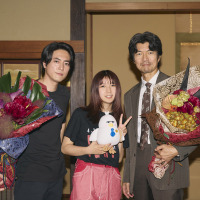 クランクアップを迎えた『イグナイト -法の無法者-』キャスト陣　（C）TBS