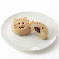 やさしいミルク風味あんとチョコペースト入り