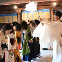 新ドラマ『ちはやふる－めぐり－』（日本テレビ）のヒット祈願　（C）日本テレビ