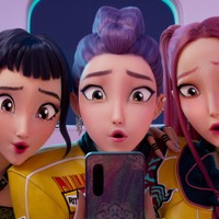 TWICEメンバーも参加したNetflixのK-POPアニメ映画OSTがビルボードチャートトップ10入り