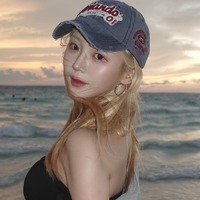 韓国の金髪チアガール、美スタイル際立つ“ピタT”ショットでファンの視線強奪「可愛すぎて涙が止まらない」【PHOTO】