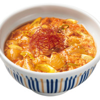 旨辛チゲ風親子丼　並盛590円