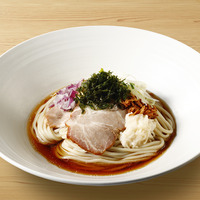 麺処ほん田監修　ニボコン　煮干しと昆布の冷しラーメン（醤油）697円（税込）
