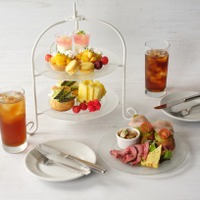 夏を彩るアフタヌーンティーセット(税込3,278円)平日