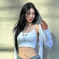 「骨格がまるで『ONE PIECE』の登場人物」と話題を集めたITZY・ユナ、密着ウェアでえぐい“くびれ”【PHOTO】 画像