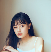 上坂樹里1st写真集『日日是好日』／幻冬舎（撮影：神藤剛）