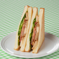 クア・アイナ監修　テリチキンサンド（税込398円）