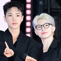 メンバー乱入も?!SEVENTEEN・ホシ×ウジ、初のファンコンツアー開幕…1万7000人のCARATが熱狂