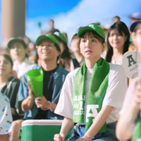 アサヒ飲料「十六茶」の新TVCM「16チャージ！野球場」編