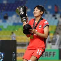「この20年は無駄じゃなかった」15歳で代表デビュー、日本でも活躍した韓国女子サッカー”生きる伝説”が初の国際タイトル【E-1選手権】