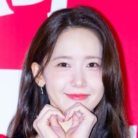少女時代・ユナ、フレンチのシェフに!?新ファンタジーラブコメドラマ『暴君のシェフ』ポスター公開
