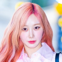 aespa・ジゼル×愛犬クーパー、ファッション誌の表紙に！上品でキュートな共演にファン悶絶