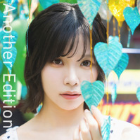 『【オールアザー版】Liyuu 2nd写真集 ヒトミ』（C）KADOKAWA