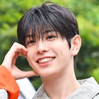 ギャップに沼落ち…“NiziUの弟”NEXZ・YUKI、ネクタイ解く男らしさに「心臓が持たん」の声【PHOTO】