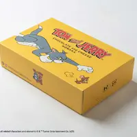 HKDSTOY「トムとジェリー モナカ チョコレート＆チーズ味」4個入（ひつじや謹製）2,160円　TOM AND JERRY and all related characters and elements © & ™ Turner Entertainment Co. (s25)