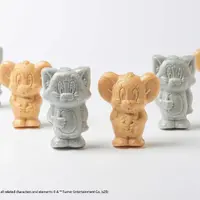 HKDSTOY「トムとジェリー モナカ チョコレート＆チーズ味」4個入（ひつじや謹製）2,160円　TOM AND JERRY and all related characters and elements © & ™ Turner Entertainment Co. (s25)