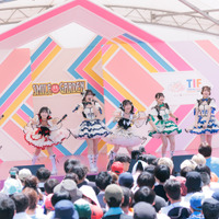 【TIF2025】灼熱の中、SUPER☆GiRLSが笑顔満開のパフォーマンス！ 画像