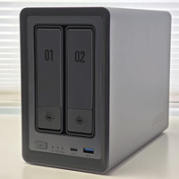 UGREEN DXP2800本体