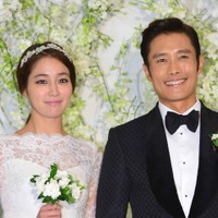 “イ・ビョンホンの妻”女優イ・ミンジョン、結婚記念日に息子の試合観戦！微笑ましい日常公開