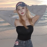 こんなにグラマラスなの？韓国の金髪チアガール、大胆スイムウェアで圧巻スタイルを堂々披露【PHOTO】