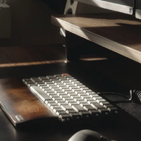 Keychron製のK3 Maxと木製パームレストを組み合わせ、操作性と質感のバランスを追求
