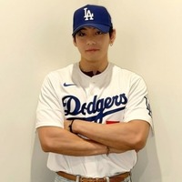 BTS・V、“思い出の地”で見事な投球　現地実況も「今すぐ契約していいほど」と大絶賛