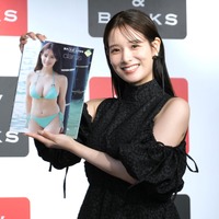 葉月くれあ【撮影：小宮山あきの】