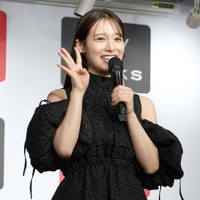 葉月くれあ【撮影：小宮山あきの】
