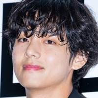 「爽快なもの、必要じゃない？」BTS・V、「コカ・コーラ ゼロ」をグビっと飲み干す新CM公開