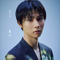 約タテ60cm×ヨコ42cmの大迫力で部屋を彩る大判壁掛けタイプ（7-8月）『2026年版 羽生結弦 カレンダー』