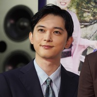 吉沢亮【写真：竹内みちまろ】