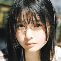 頓知気さきなフォトスタイルブック『また明日！』楽天ブックス限定版カバー(bis編集部編/光文社刊/撮影・松岡一哲)