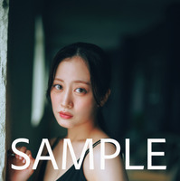 『川上千尋 ファースト写真集 永遠未遂』楽天ブックス限定(徳間書店)/ 撮影:岡本武志