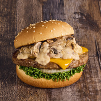 マッシュルームチーズバーガー（ポルチーニクリームソース）