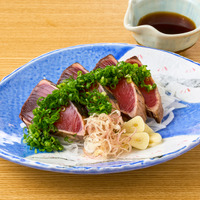 鰹のタタキ（税込769円）