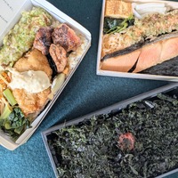 山本山、刷毛じょうゆ、いちいのやののり弁＠撮影　渡邉
