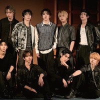 日本人メンバー所属のAHOF、K-POP専門誌の創刊号に登場！華やかな始まりの主人公に