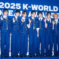 日本人メンバー所属の“怪物新人”AHOF、爽やかプレッピールックでファッション界まで席巻！