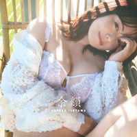 磯山さやかデビュー25周年写真集『余韻』©須藤敬一/講談社