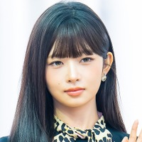 IVE・レイ、“夢の国”を楽しむ姿が可愛すぎる!リズとの密着ショットにファン歓喜「カップルズ尊い」【PHOTO】 画像