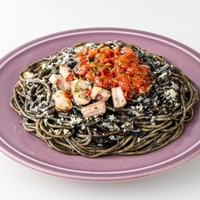 ヤミ闇やみつき イカ墨パスタ（税込572.40円）