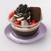 プリンケーキパフェ ヤミいちご(税込399.60円）